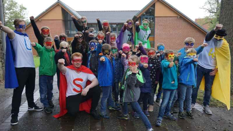 Kinder und Teamer der Kinderkirchentage in Elstorf. | Foto: ein