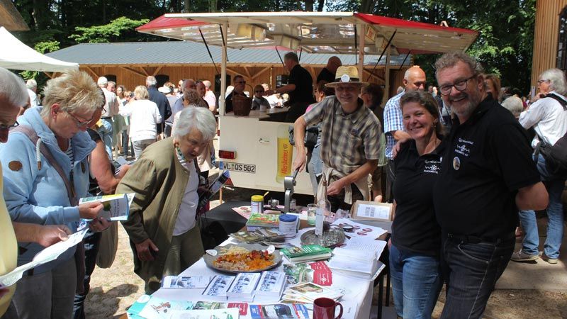 Beim fröhlichen Fest rund um die historische Mühle des Vereins Wassermühle Karoxbostel e.V. am Pfingstmontag, 10. Juni, in der Zeit von 11 bis 17.30 Uhr werden wieder viele Besucher aus Harburg Stadt und Land erwartet. | Foto: ein