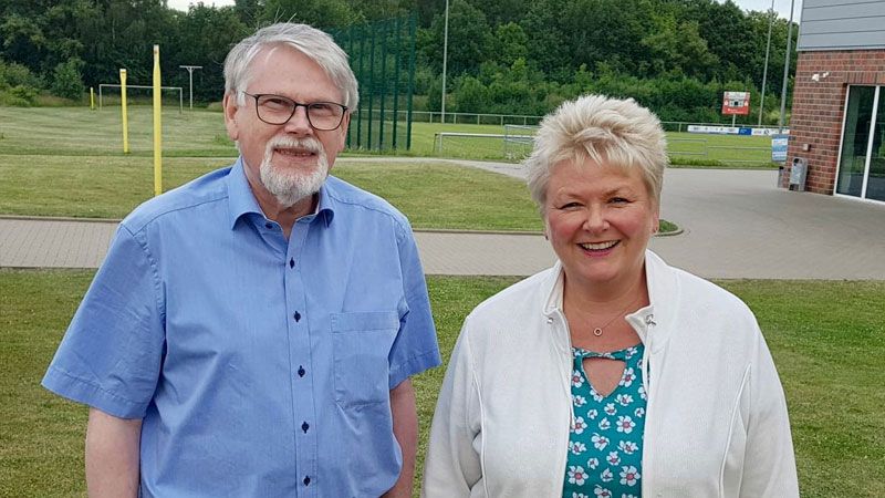Der scheidende Vorsitzende Dr. Michael Meißner mit seiner Nachfolgerin Berit Rohte. | Foto: ein
