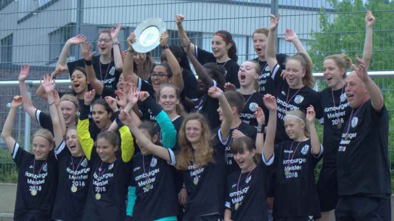 Die Freude war riesig bei dem HTB-Team, die "Soccerbees" | Foto: ein
