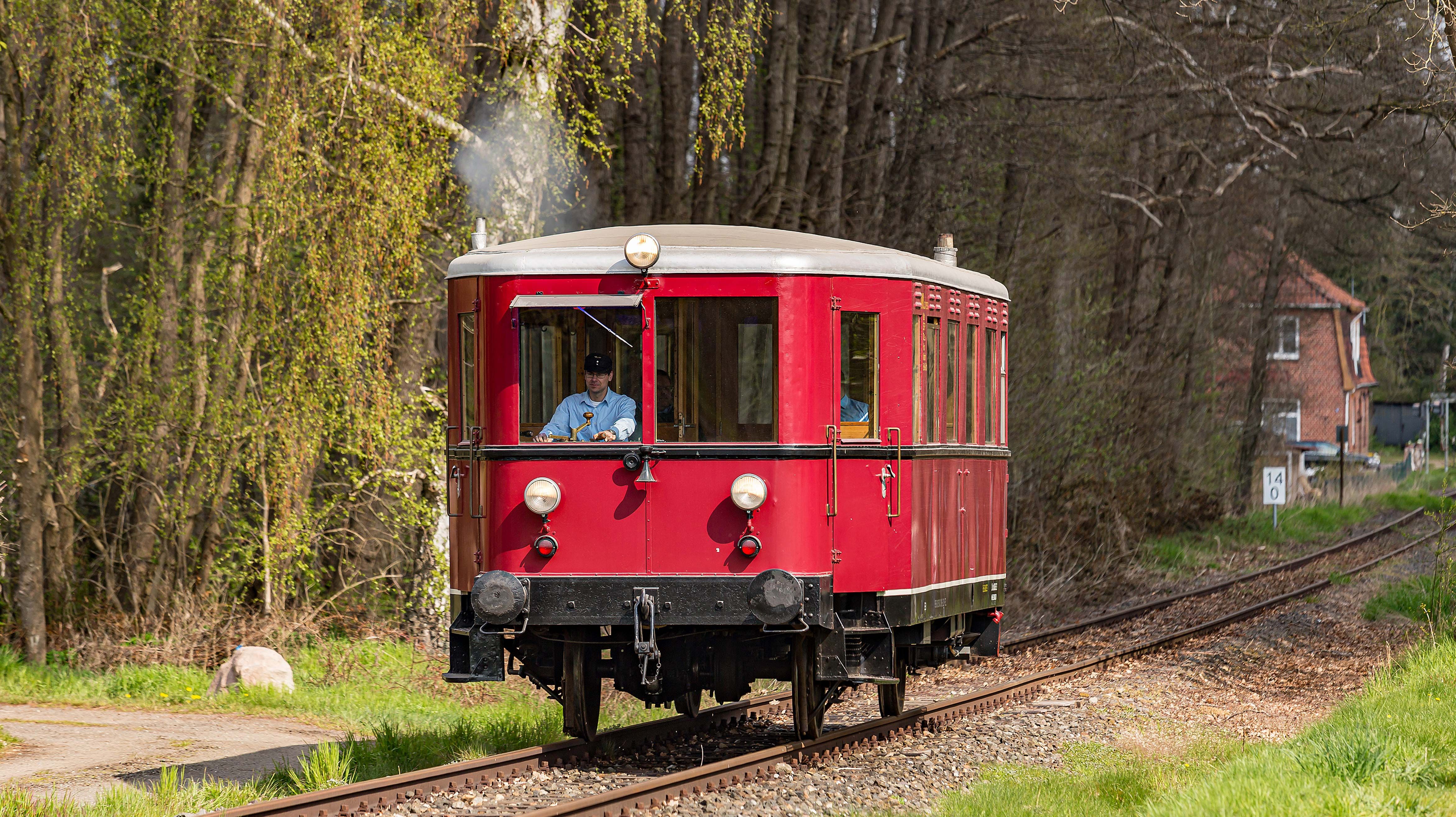 Pendelt am Kirch und Markttag von Salzhausen nach Garlstorf: Tickets für den Heide-Express-Triebwagen ab sofort verfügbar. Foto: Carsten Finke