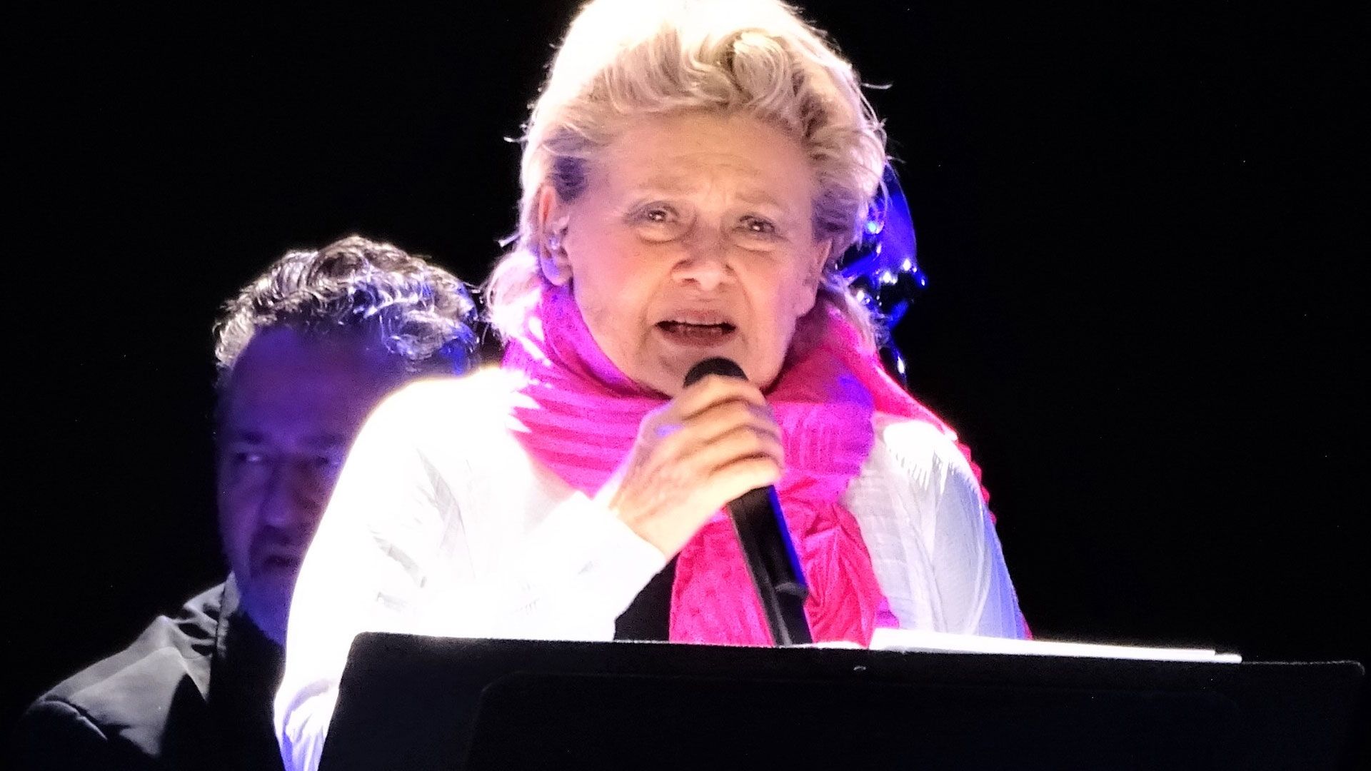 Trotz Erkältung gab Gitte Haenning ein tolles Konzert in der Burg Seevetal. | Foto: Ilka Teschner
