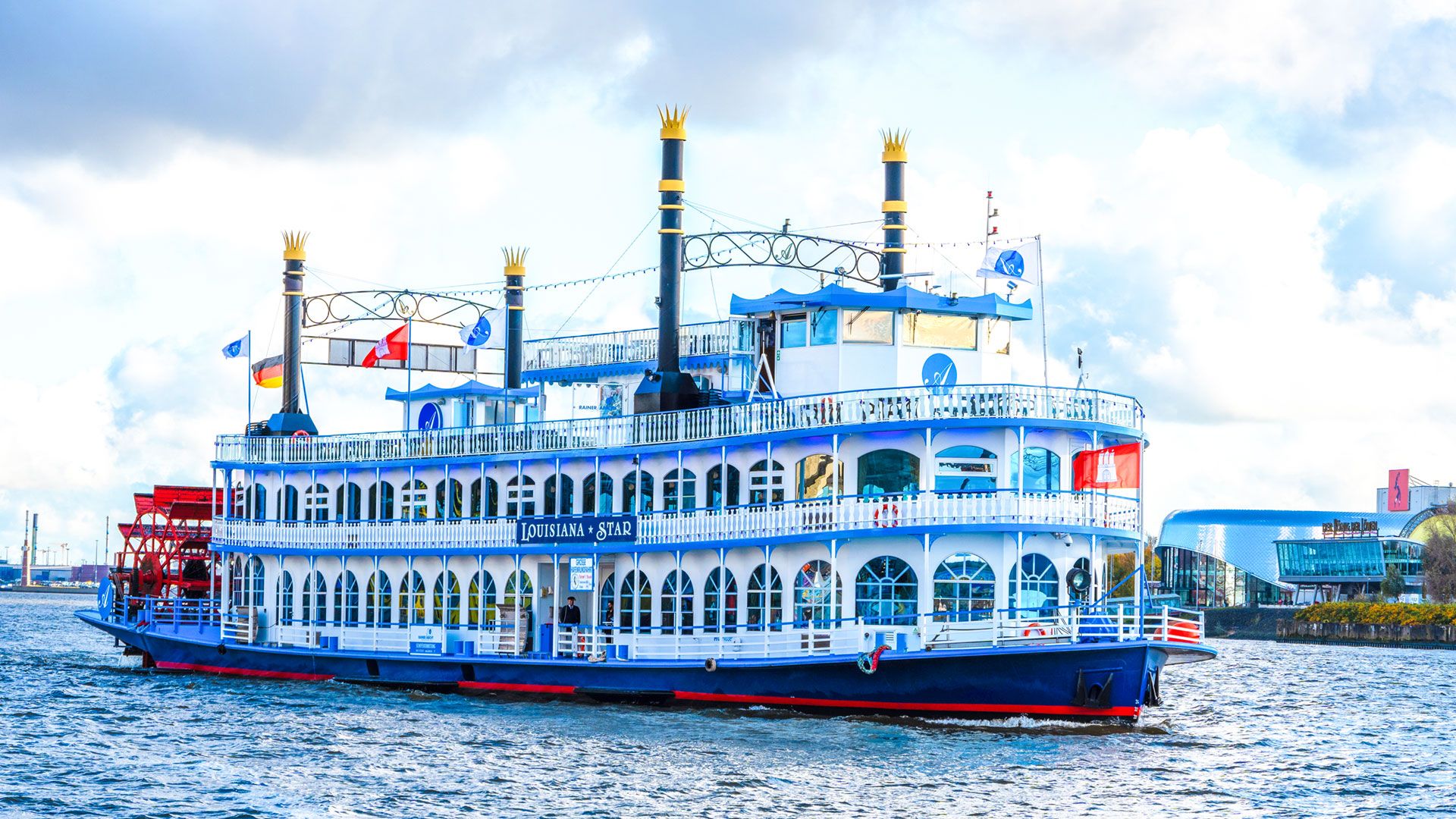 41 Rollstuhlfahrende und ihre Begleiter und Betreuer hatten einen tollen Tag auf der MS "Louisiana Star". | Foto: Sören Noffz