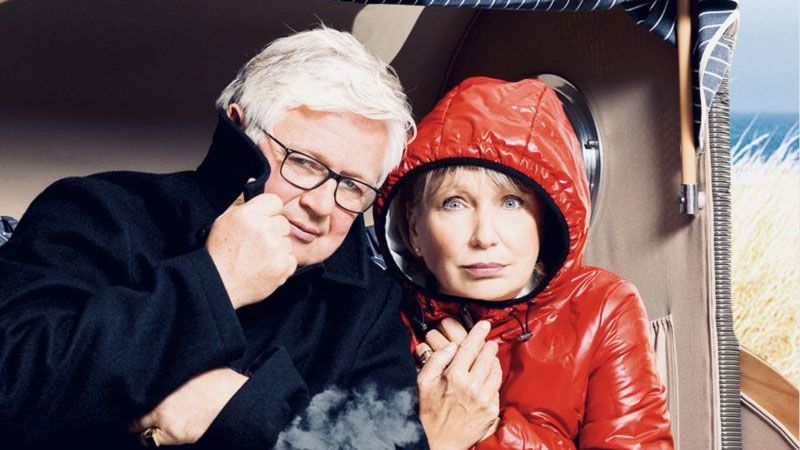Janne Mommsen und Sabine Kaack feiern das Meer in der Burg Seevetal. | Foto: Sinje Hasheider