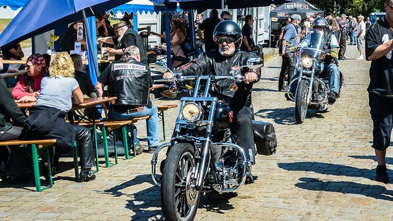 Zum diesjährigen Nicostars Charity Ride kamen wieder Biker aus ganz Norddeutschland nach Wilhelmsburg zu den Hanse Bikern an die "Britsch". | Foto: NIels Kreller