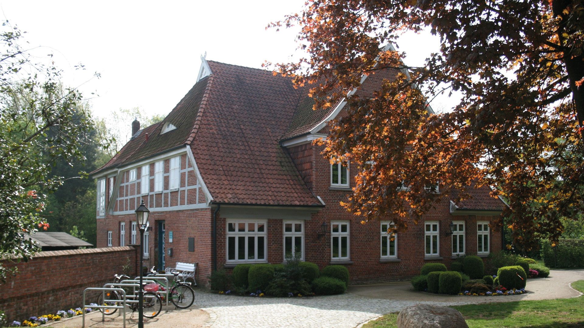 Es heißt wieder "Platt up Brenners Hoff" im Haus des Gastes in Salzhausen. Foto: Hans-Hermann Putensen