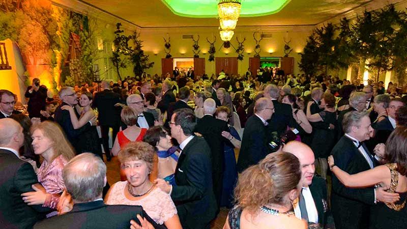 Am Samstag steigt der 72. Jägerball der Harburger Jägerschaft im Privathotel Lindtner. | Foto: Niels Kreller
