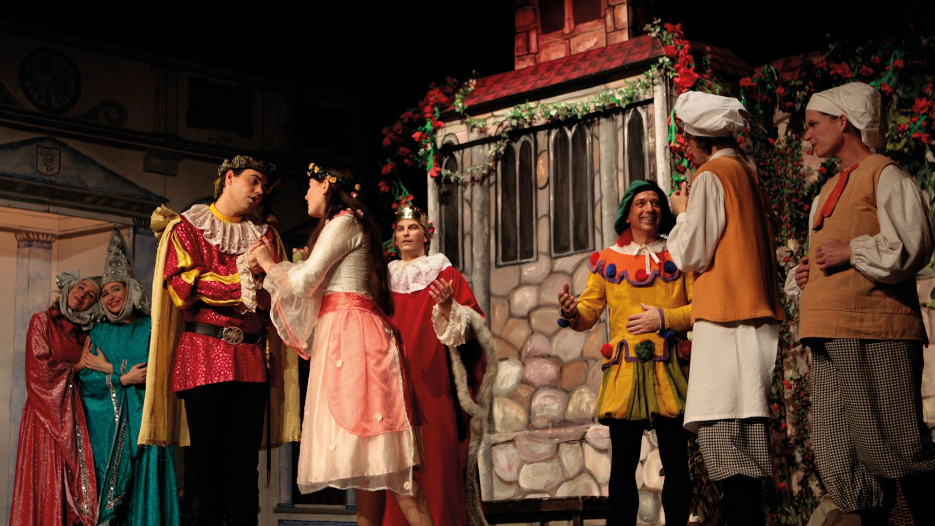 Mit dem Märchenklassiker „Dornröschen“ kommt das Ensemble des Tournee Theaters Hamburg in die Burg Seevetal. | Foto: Tournee Theater Hamburg