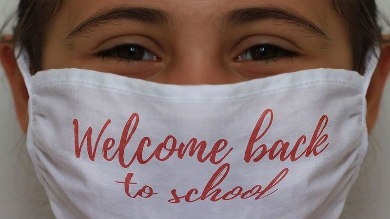Ab kommenden Montag müssen Hamburgs Schülerinnen und Schüler wieder ganz real die Schulbank drücken. | Foto: ein