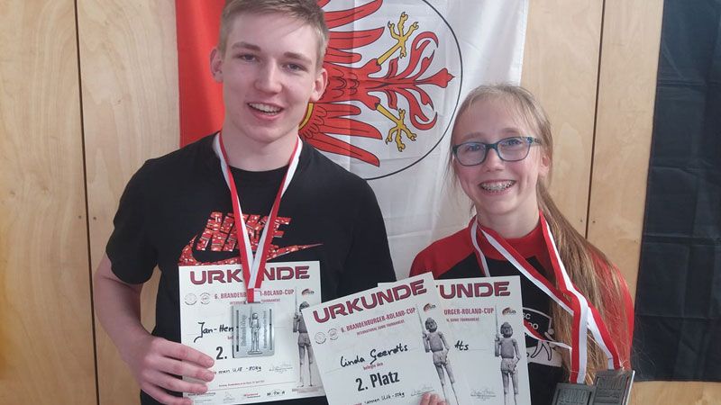 Mit dabei waren Jan-Henrik John und Linda Jean Geerdts vom KSC Bushido aus Harburg. | Foto: ein