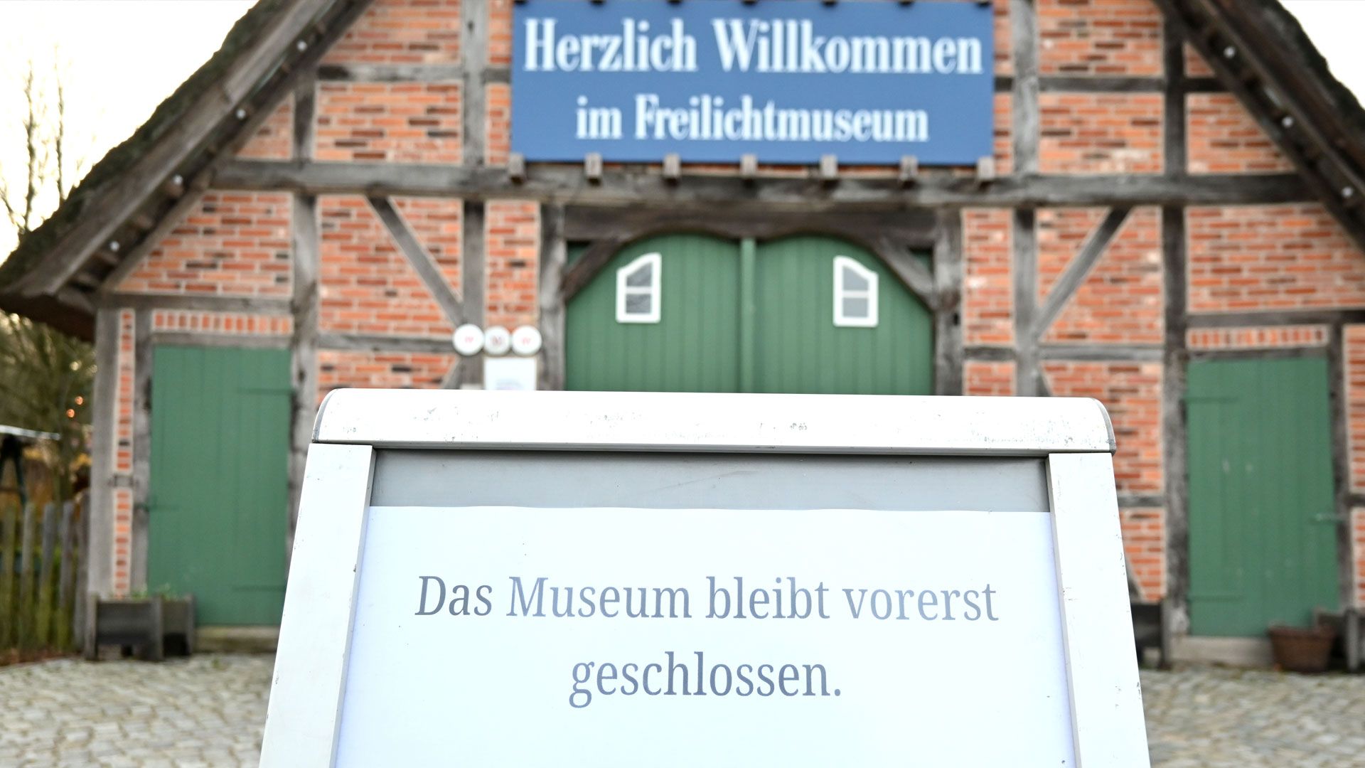 Im Freilichtmuseum am Kiekeberg ist die Vogelgrippe aufgetreten - das Museum ist erst einmal geschlossen. | Foto: lenthe medien/bukowski