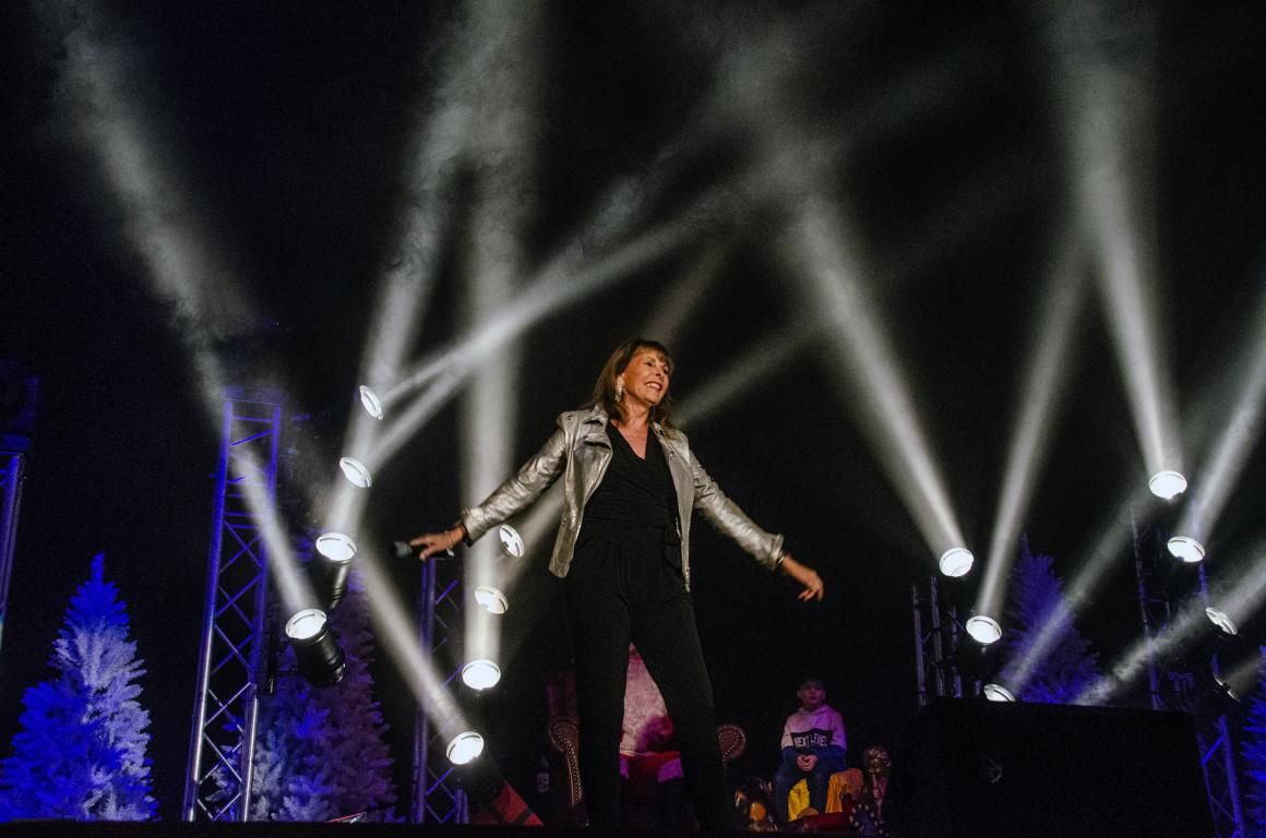 Ireen Sheer brachte ordentlich Glamour mit zur Starpyramide. | Foto: Sören Noffz