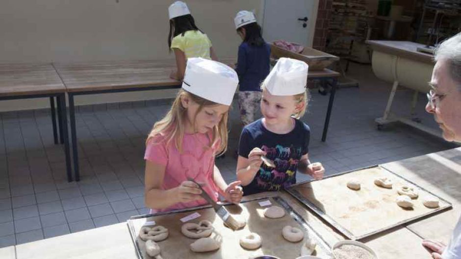 Kinder ab vier Jahren können kochen und backen beim Sommerspaß am Kiekeberg. | Foto: ein