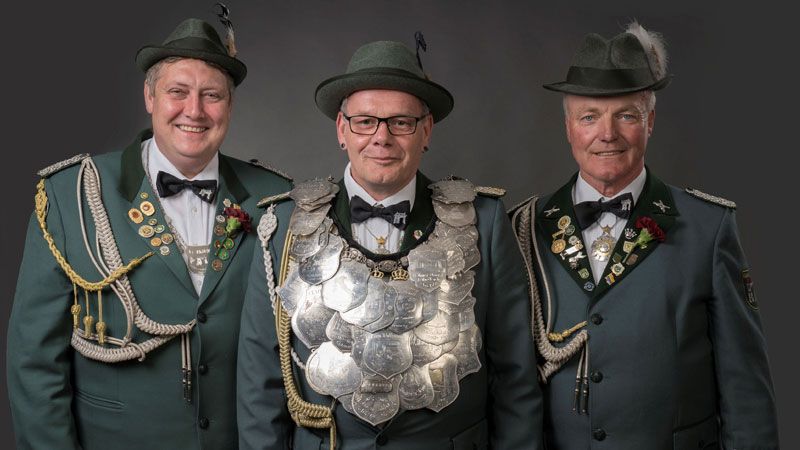 Dirk Dautzenberg (Mitte, “Mister Blaulicht“) und seine   Adjutanten Hinrich Detels (links) und Matthias Bartels. | Foto: ein