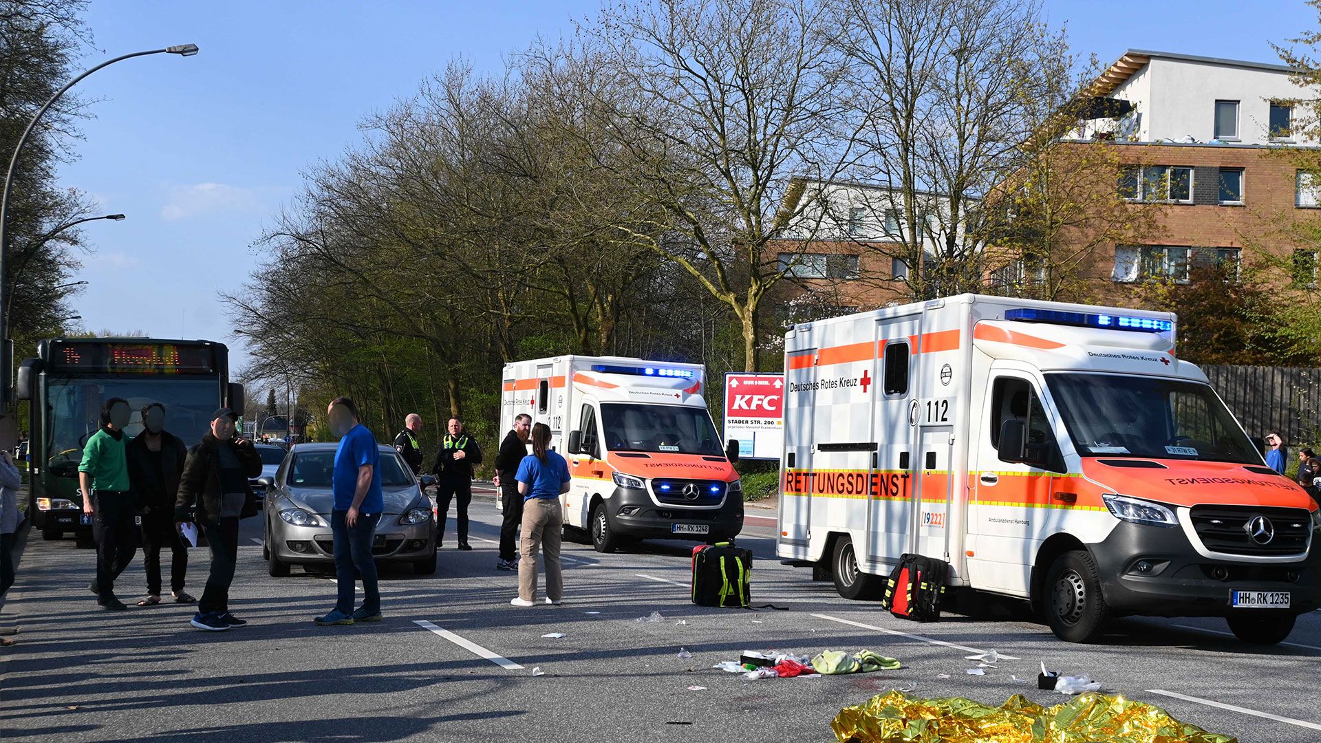 Zwei Kinder wurden am Freitagnachmittag auf der Winsener Straße bei einem Unfall schwer verletzt. | Foto: Lenthe-Medien