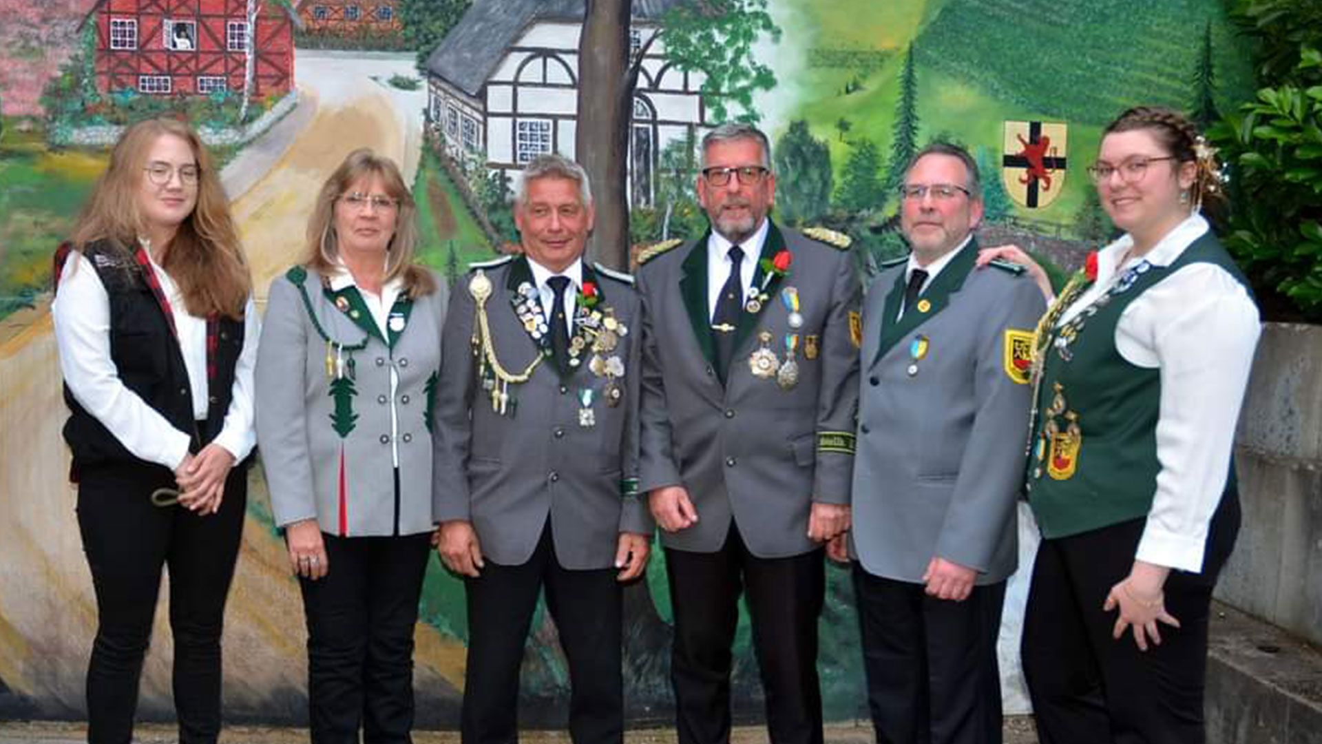 Das ist der neue Vorstand beim SV Buchholz 01 seit dem 14. Juni: Wyona Leony Dede (von links), 2. Schriftführer), Manuela Klingenberg  (1. Schriftführer), Wilfried Klingenberg Präsident 1. Vositzender, Stefan Peter (2. Vorsitzender), Simon Prasek (1. Schatzmeister) und Denise Hofer (2. Schatzmeister). | Foto: SV Buchholz 01