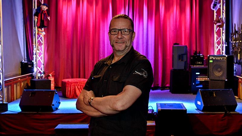 Vor zehn Jahren eröffnete Heimo Rademaker den Musik-Club Marias Ballroom im Harburger Phoenix-Viertel. | Foto: Niels Kreller