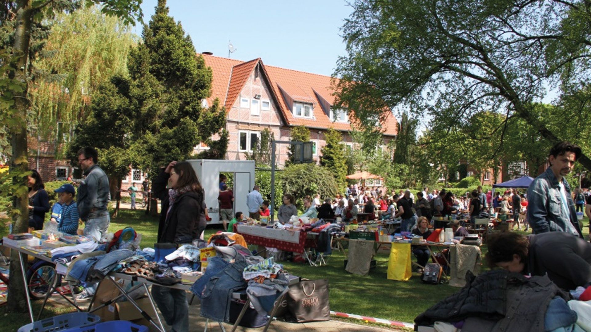 Flohmarkt der Stadtjugendpflege im Freizeithaus. Foto: Hansestadt Buxtehude