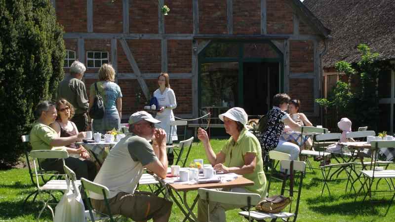 Elieses Hofcafé- geniessen auf dem Museumsbauernhof Wennerstorf. | Foto: ein