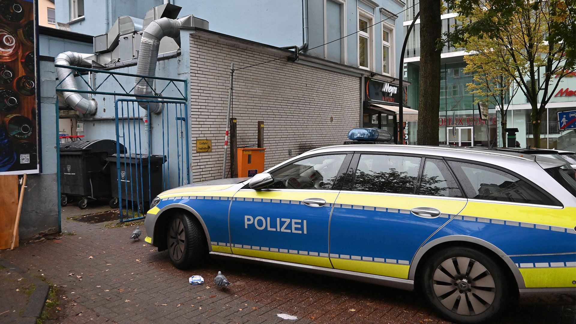 Wie hier im Oktober 2023 durchsuchte die Polizei wieder den Illegalen Kulturverein (Symbolfoto). | Foto: Lenthe-Medien