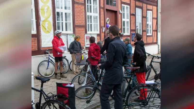 Fahrradtour am der Geschichtswerkstatt Harburg. | Foto: ein