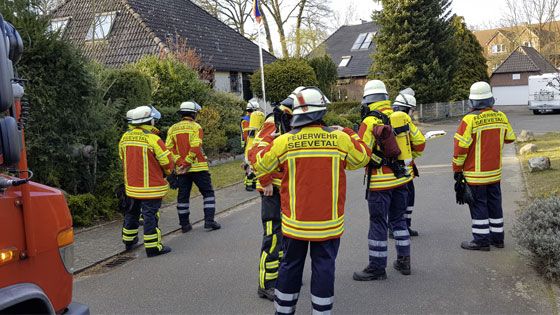 Ein Großaufgebot der Feuerwehr Seevetal war in Glüsingen bei einem Gasaustritt im Einsatz. | Foto: Pressestelle Feuerwehr Seevetal