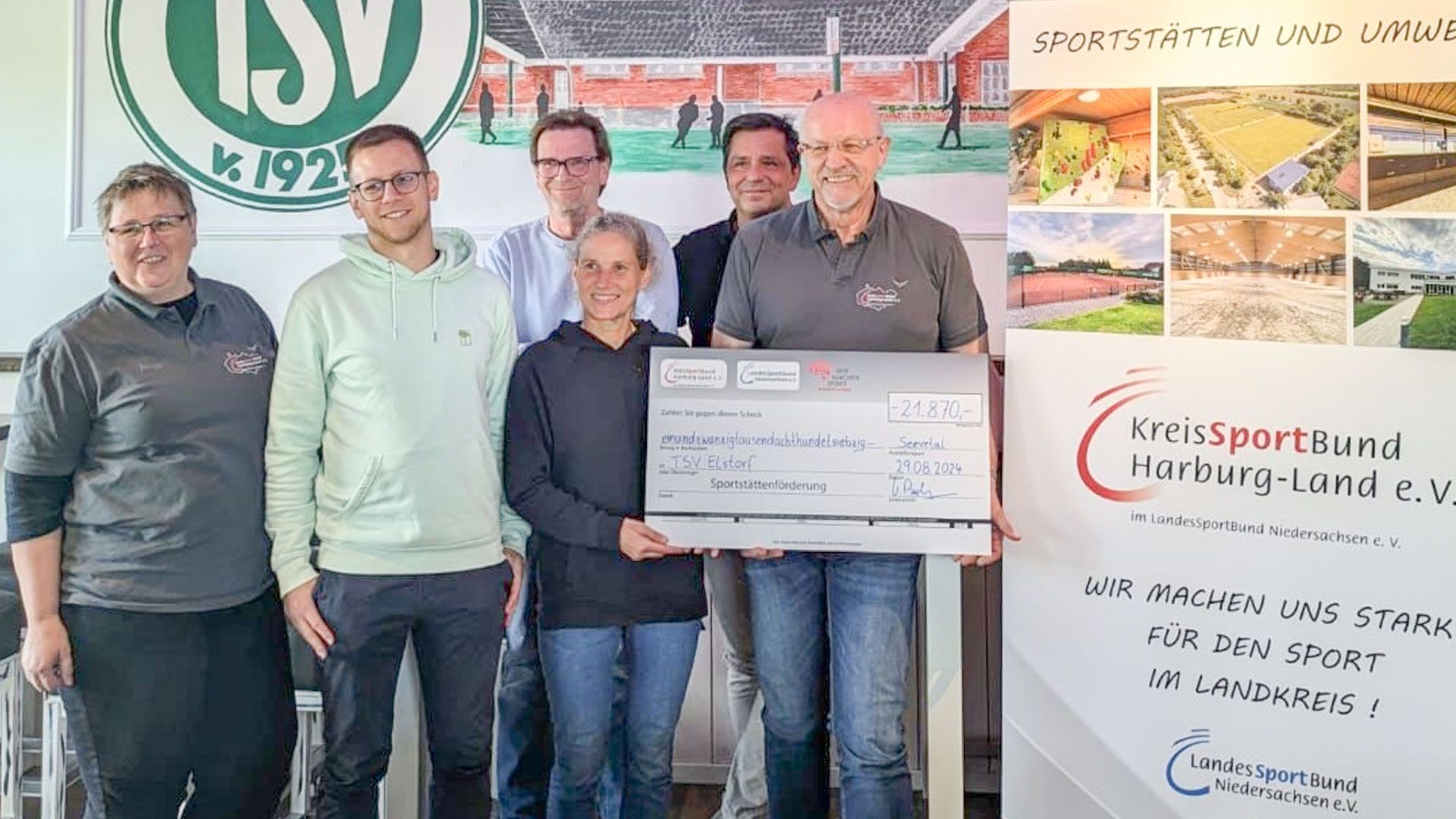 Nicole Schuback (von links) vom KSB, Torben Krügel, Jörg Brennecke, Silvia Fialho (alle TSV Elstorf), Ingo Rischer (TSV-Vorsitzender) und Uwe Bahnweg (KSB-Vorsitzender). | Foto: KSB