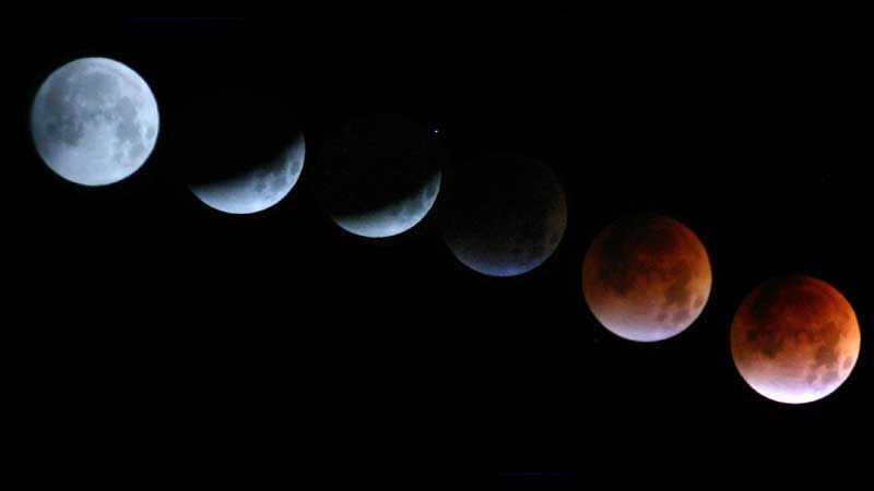 Himmelspektakel am Freitag: Die längste Mondfinsternis dieses Jahrhunderts kommt. | Foto: Jason Snell from Mill Valley, CA - Eclipse montage, CC BY 2.0, https://commons.wikimedia.org/w/index.php?curid=3361149