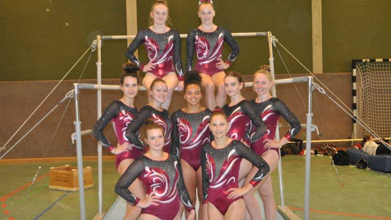 Die Turnerinnen des  TSV Buchholz 08 dominierten den Ligaauftakt in der höchsten und anspruchsvollsten Landesliga 1.Oben: Jennifer Preis (von links), Alice Dinter, Emma Michaelis, Fabienne-Renée Liepelt, Jacqueline Musik, Maria Heitmann, Merle Danisch, Sarah Kleinknecht. | Foto: ein/TSV 08, Dagmar Michaelis