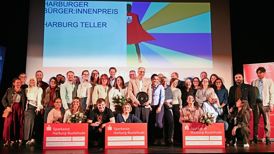 Der Harburger Bürger:innenpreis und der Harburg Teller wurden beim 9. Harburg Empfang vergeben. Foto: Lenthe-Medien/Harms