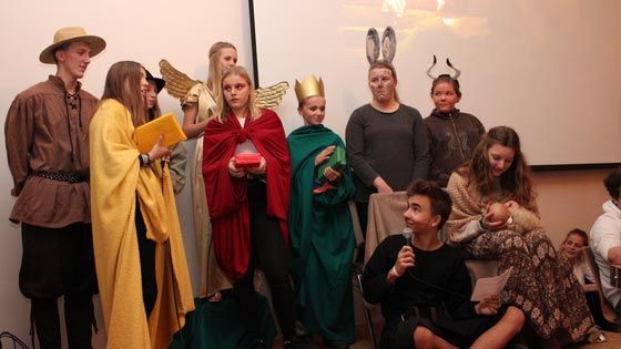 Zuletzt im Jahr 2015 brachten Kinder und Jugendliche aus EC-Jungschar und EC- Teenkreis ein sehenswertes  Theaterspiel auf die Bühne. | Foto: ein