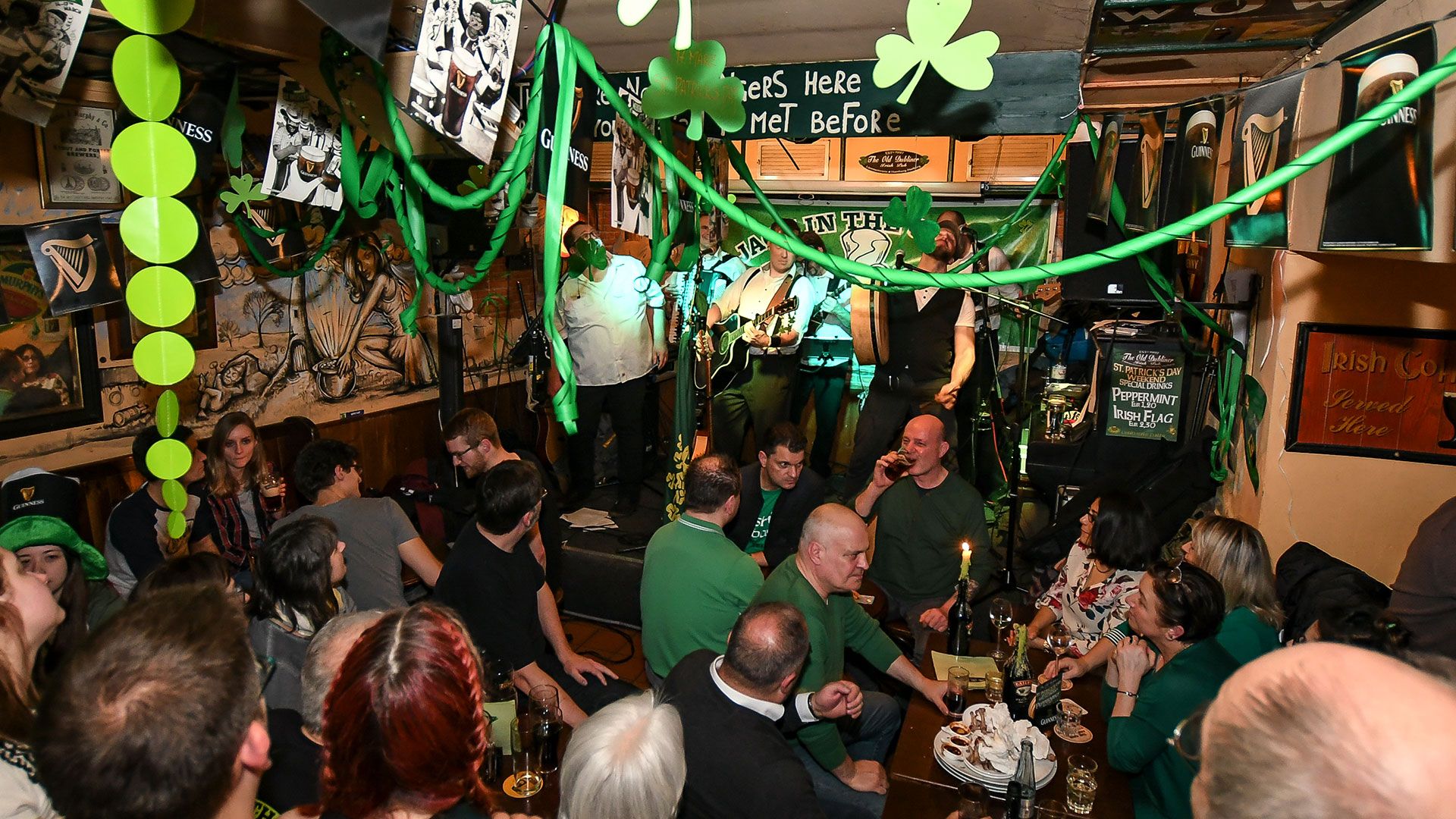 Im Irish-Pub "The Old Dubliner" in der Harburger Lämmertwiete wird der St. Patrick's Day seit jeher richtig zelebriert. | Foto: Niels Kreller