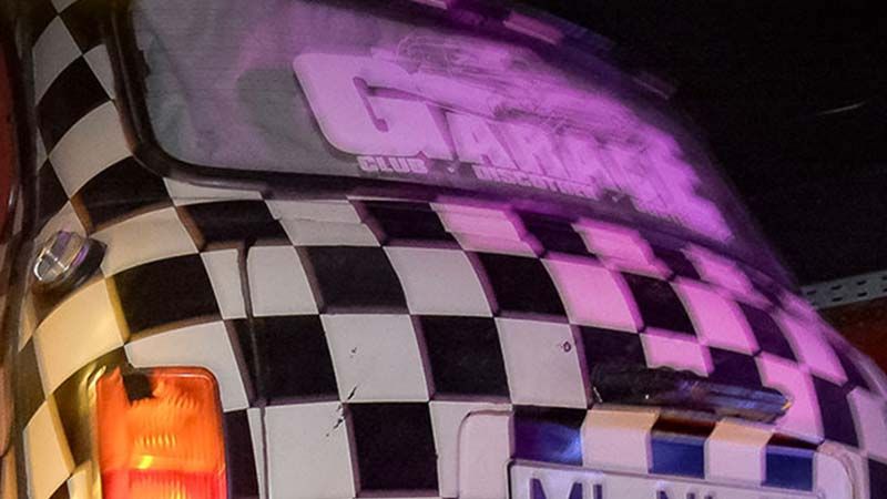 Die Garage ersteht am Samstag wieder auf - für eine Nacht im Freudenhaus. | Foto: Niels Kreller