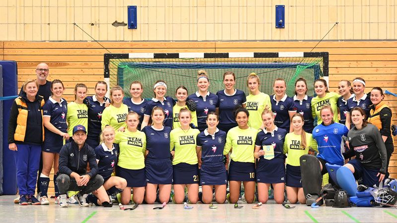 Ukrainisches Hockey-Nationalteam spielte gegen die 1. Damen der TG Heimfeld. | Foto: Lobeca/Felix Schlikis