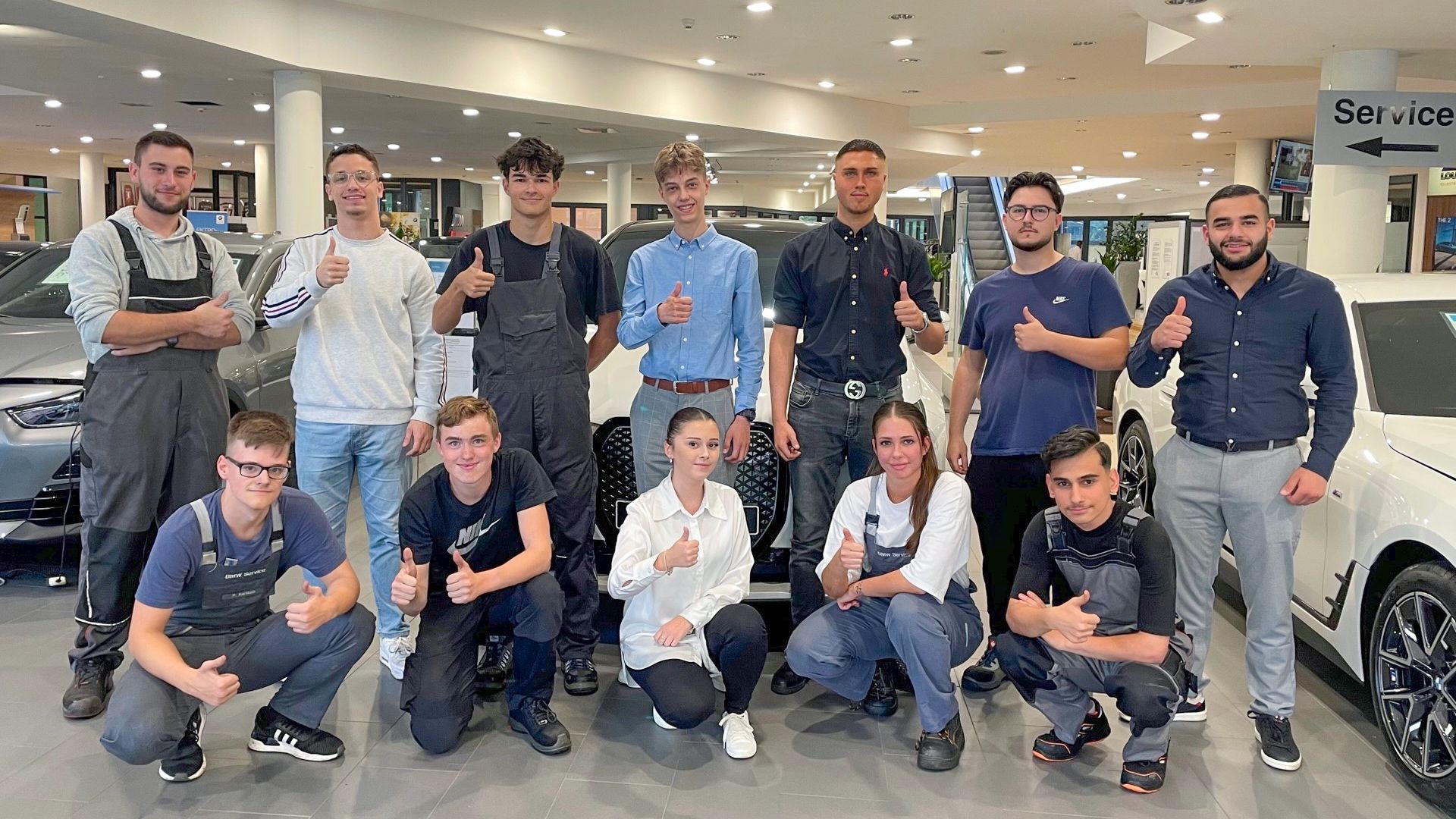 Start ins Arbeitsleben: Die neuen Azubis bei BMW B&K in Harburg.