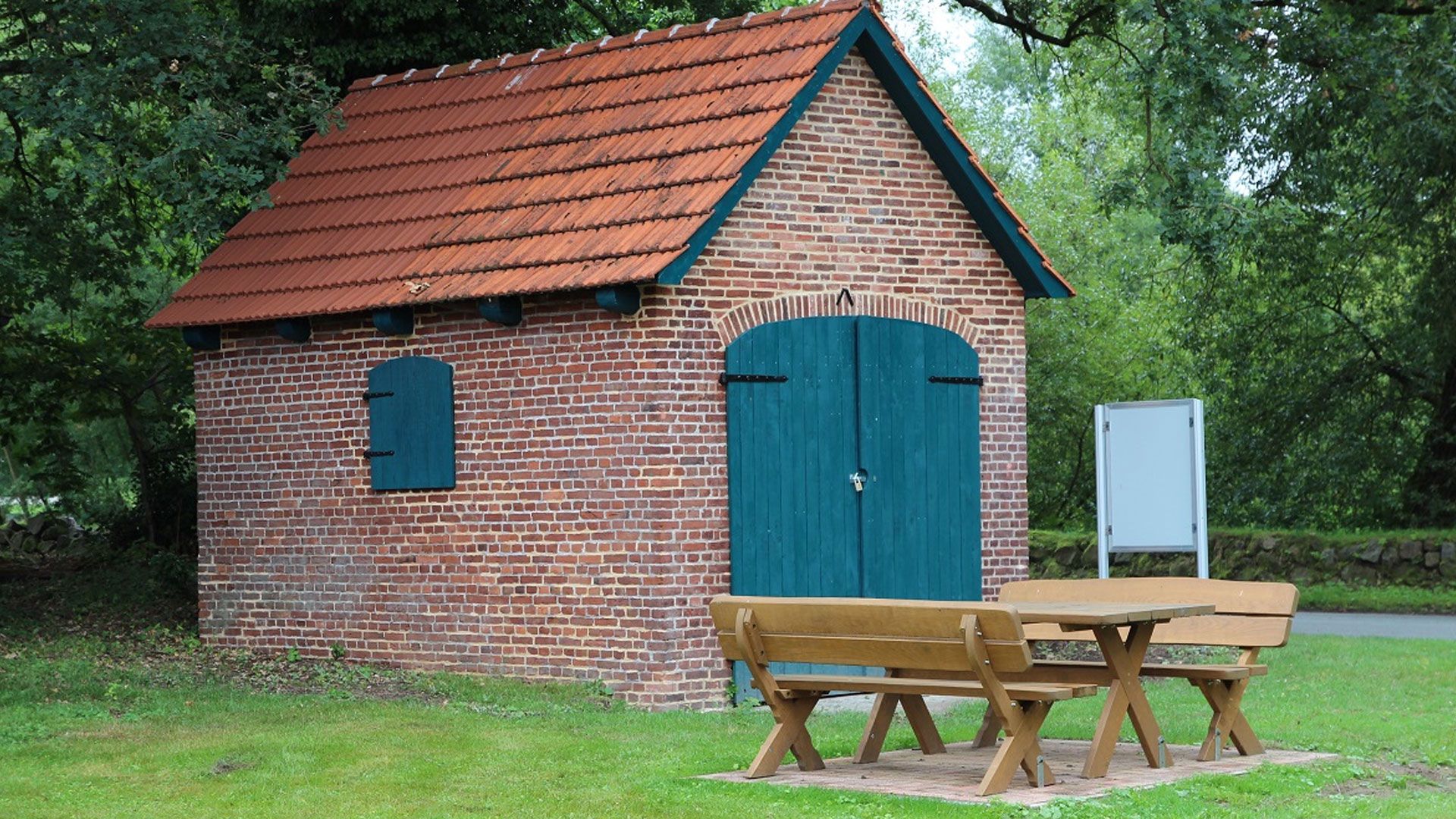 Das alte Spritzenhaus erstrahlt nach der Sanierung in neuem Glanz und öffnet zum Tag des offenen Denkmals. Foto: Landkreis Harburg