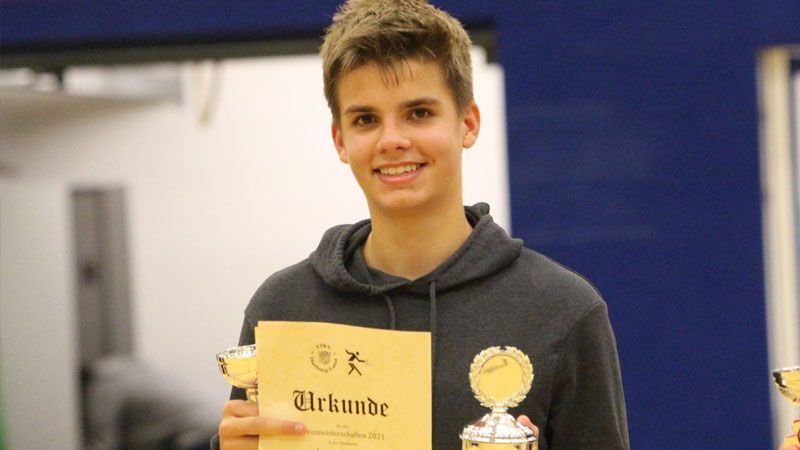 Manuel Schnäckel vom TSC Steinbeck-Meilsen 88 siegte bei den Junioren im Einzel und im Doppel. | Foto: Ralf Koenecke