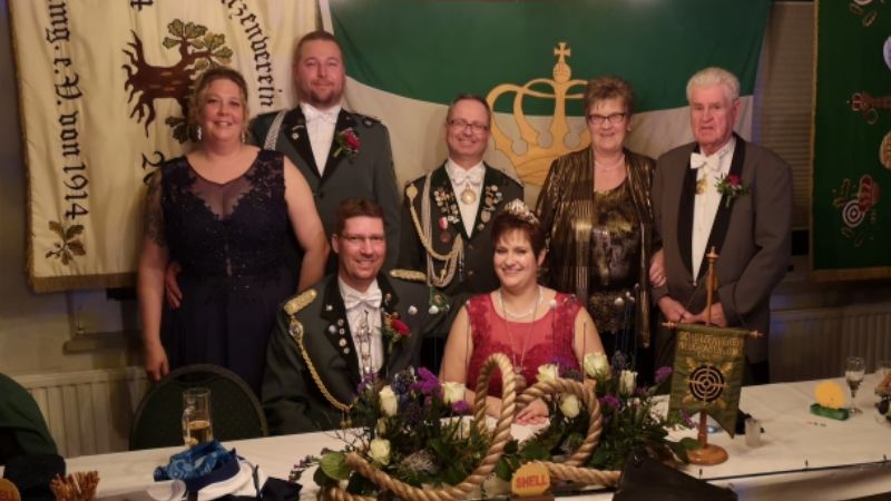 Andreas und Juliane Bernard (vorn) und dahinter Bettina und Dennis Schultz (von links), André Siebert, Renate und Alfred Leye. | Foto: ein