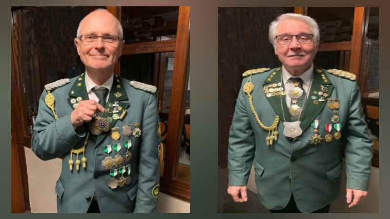 Hartmut Merkens mit dem 116 Jahre alten Filigran-Wanderordenund König der König Karl-Heinz Ahlt. | Foto: ein