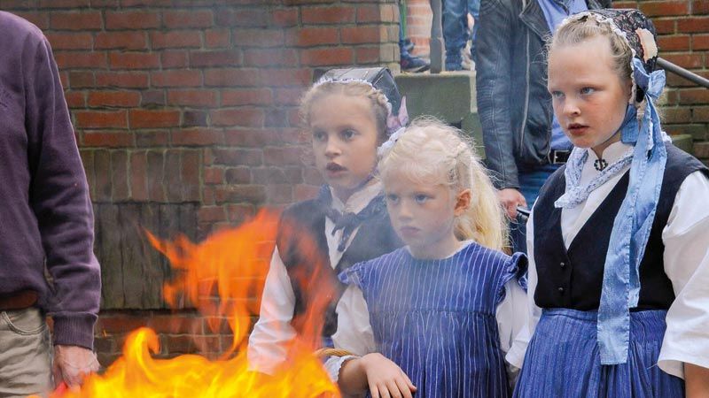 Das traditionelle Moisburger Mühlenfest holt Handwerker, Musiker und Händler in den Dorfkern. | Foto: ein