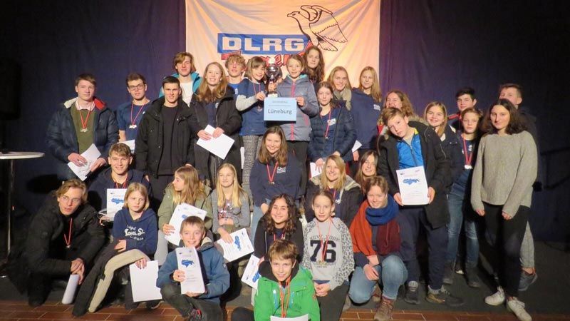 Die Schwimmer der siegreichen DLRG-Ortsgruppe Lüneburg. | Foto: ein