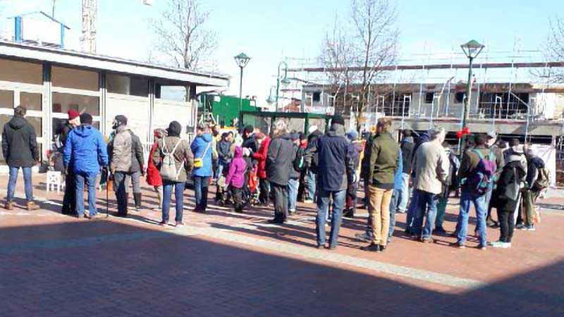 Rund 130 Teilnehmer feierten am Samstag auf dem Marktplatz ein Fest gegen Rassismus und rechte Hetze. | Foto: ein