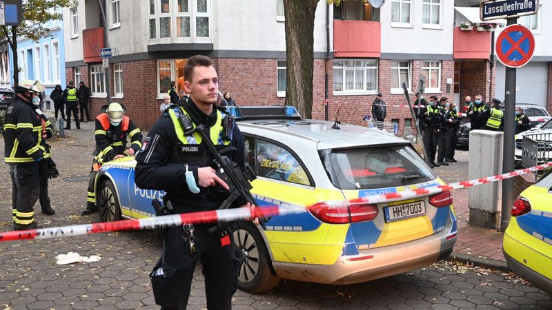 Die Polizei sicherte mit einem Großaufgebot den Tatort ab. | Foto: HamburgNews