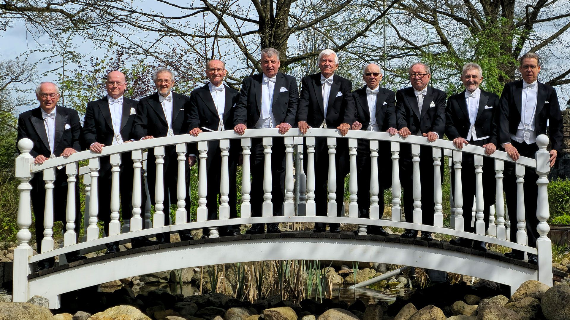 Wie die Kellermeister treffen sich die Chöre zum Jubiläum des Kreis-Chorverbands auf dem Kiekeberg. | Foto: ein