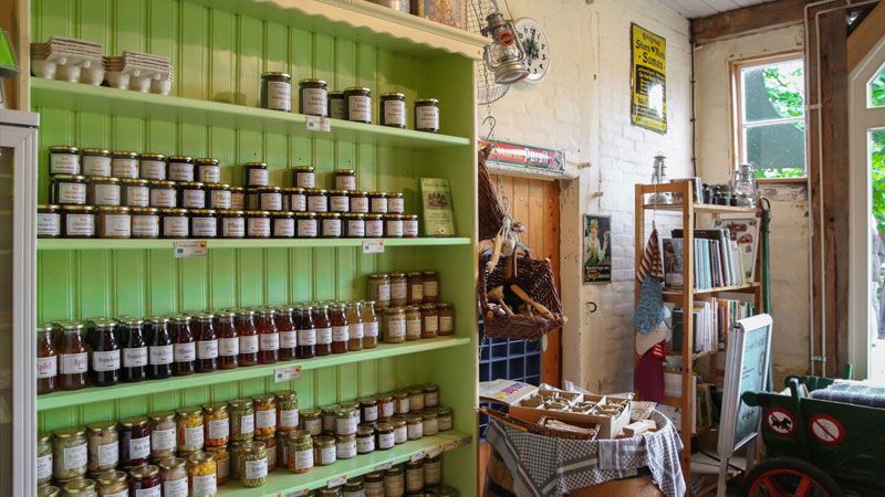 Im Hökerladen des Museumsbauernhofs in Wennerstorf kann man noch bis zum 23. Dezember einkaufen. | Foto: FLMK