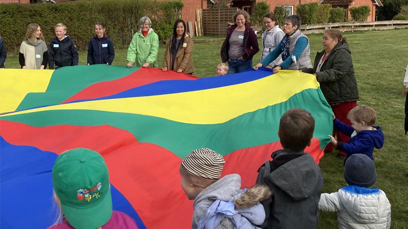 Viele Kinder mit ihren Eltern freuten sich über das vielfältige Angebot bei "Kirche Kunterbunt" in Brackel. | Foto: LKG Brackel