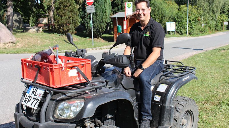 Auch Arne Vaubel, ehemaliger Ortsbürgermeister von Vahrendorf und seit vielen Jahren Geschäftsführer des Wildparks Schwarze Berge in Vahrendorf, freut sich auf das Jubiläumsfest "50 Jahre Gemeinde Rosengarten" am Wochenende in Nenndorf. | Foto:ein