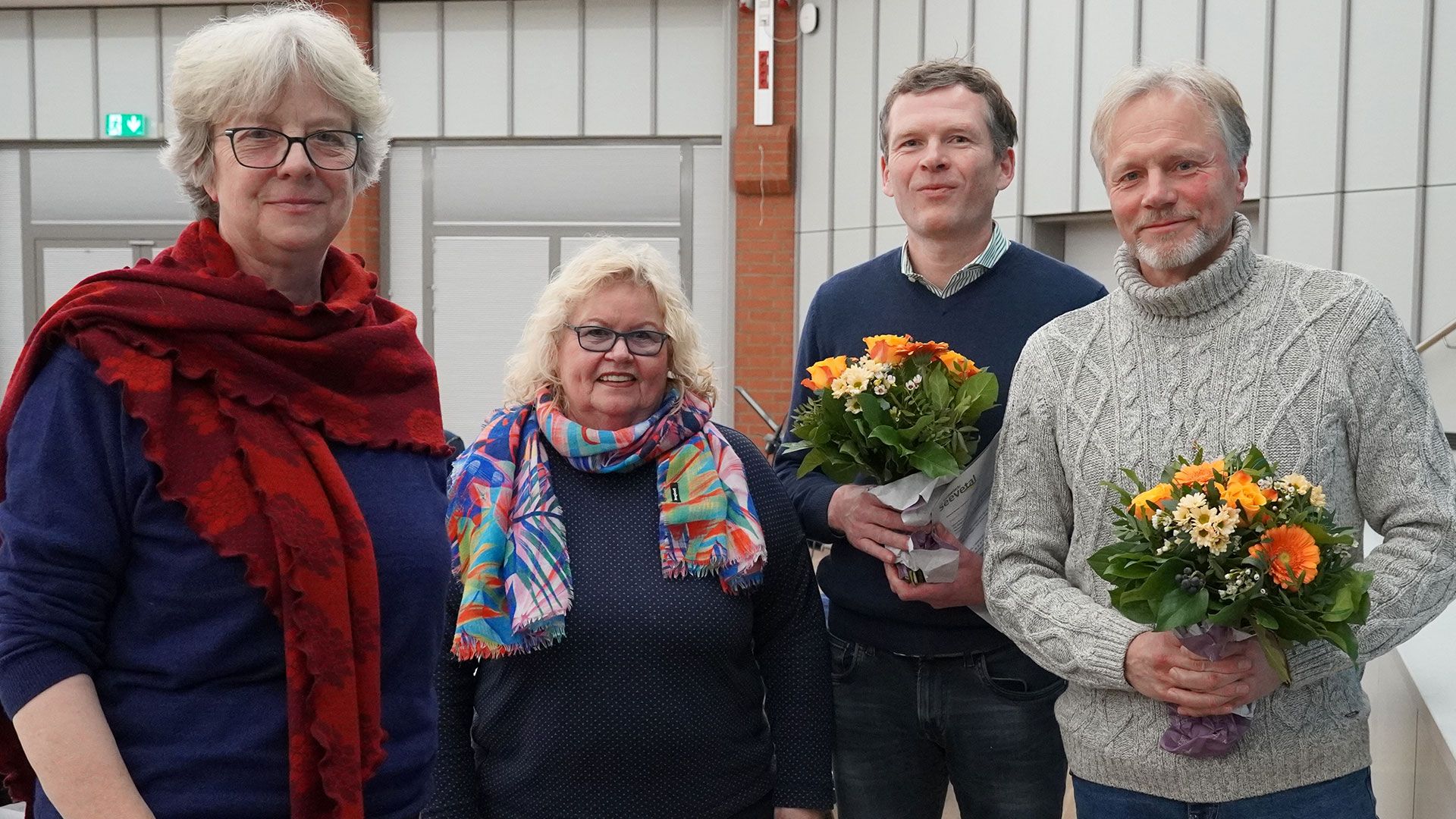 Seevetals Bürgermeisterin Emily Weede (von links), die Ratsvorsitzende Angelika Tumuschat-Bruhn, Prof. Dr. Rock und Dr. Lars Teschke. | Foto: Gemeinde Seevetal