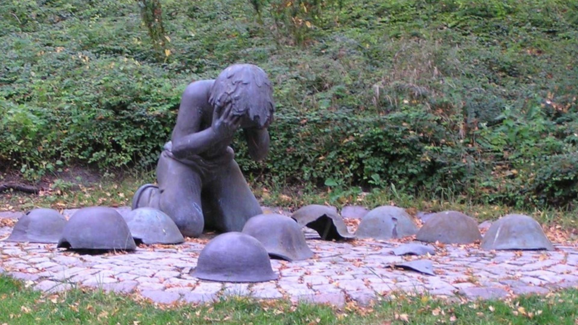 Das Anti-Kriegs-Mahnmal "Trauerndes Kind" wurde gestohlen. Foto: ein