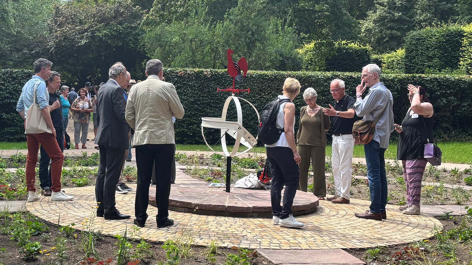 Der Sonnenuhrgarten im Harburger Stadtpark wurde umgestaltet. Foto: Bezirksamt